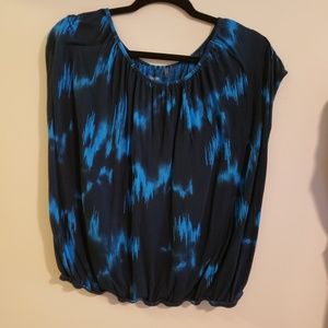 Soft light weight flowy shirt